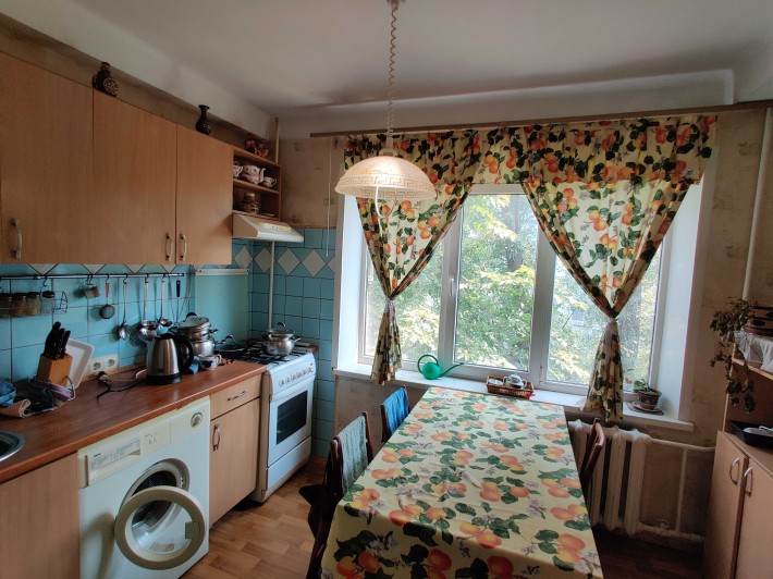 ТІЛЬКИ СІМ'Ї Оренда 2-кімнатної квартири: Центр, вул. Шкільна, 18 - фото 1