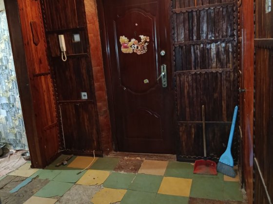 Сдается 3  комнатнуя  квартира на бородинском Запорожье