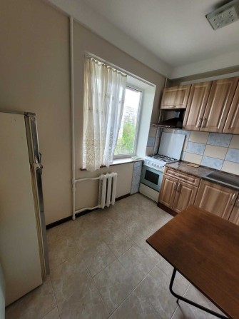 Сдам 3к Святошинський р-н вул Ромена Ролана 4 - фото 1