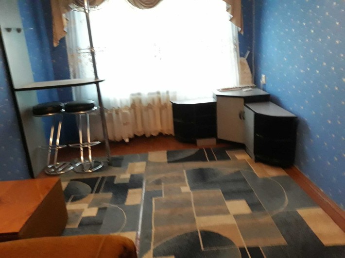 Сдам 1-к квартиру на площади соборной на любой срок - фото 1