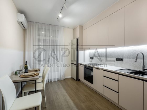 Оренда квартири в ЖК Львівська площа, Золоті ворота, СТАВИМ ІНВЕРТОР Київ