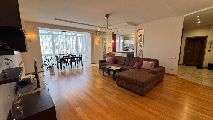 Оренда 3х кім. квартири в центрі вул. Вознесенська з ремонтом! - фото 1