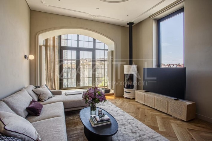 Долгосрочная аренда стильных апартаментов в урядвом квартале - фото 1