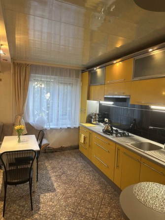 Здам 3 кімнатну квартиру в центральному районі міста - фото 1