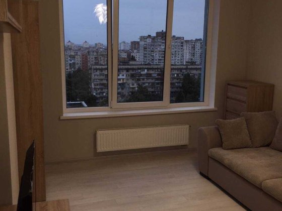 Хазяйка. Сдам свою стильну 1к кв. Богатирська 6а. Ліфт працює! Київ