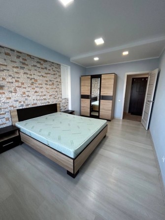 Оренда 1К+кухня студія в ЖК Лебединий Ревуцького 40В Харківська - фото 1