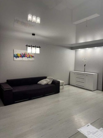 Оренда 1к квартири на вул. Тополина 7А - фото 1