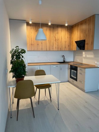 Генератор ЖК Славутич студія + спальня метро Зарічна 4к1 оренда - фото 1