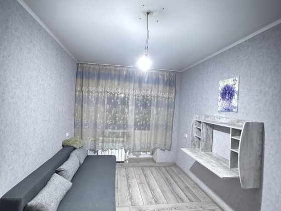 Здається  2 кімнатна квартира на Богуніі.Можна на короткий термін. Житомир