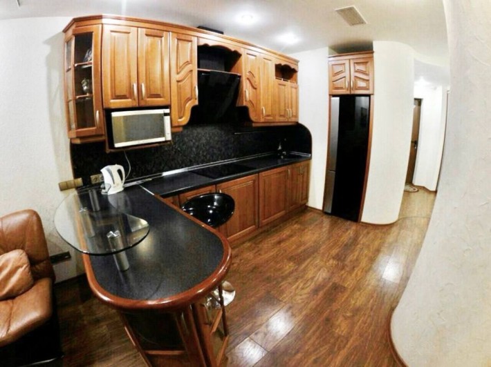 СВОЯ сдам 2х комн Мост Сити - фото 1