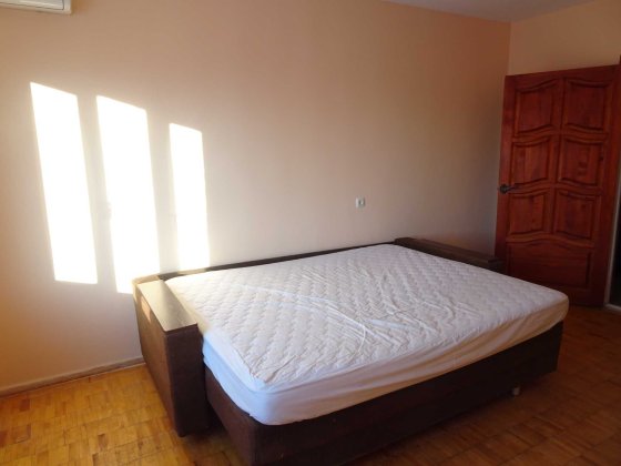 Маяковского, 2к раздельная квартира, Троещина, метро Дарница Почайна Київ