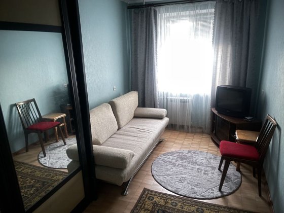 Кімната хлопцю/чоловіку в 2к Дніпровська набережна 9 ГАЗ вид на Дніпро Киев