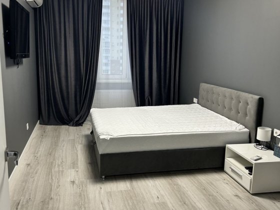 Оренда 1к Ясинуватськи 10 (автономне живлення квартири) Київ