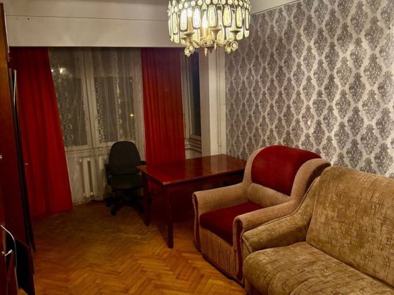 Здається 2- кімнатна квартира,Лісовий масив Киев