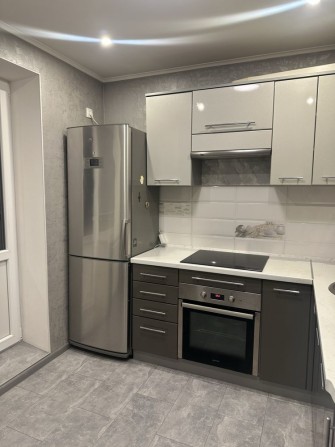 Сдается 2-комнатная квартира после ремонта на длительный срок. - фото 1