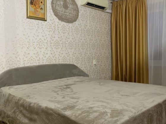 Перша оренда 2кв. 46м Печерськ Вул.Звіринецька Газ 2поверх метро пішки Київ