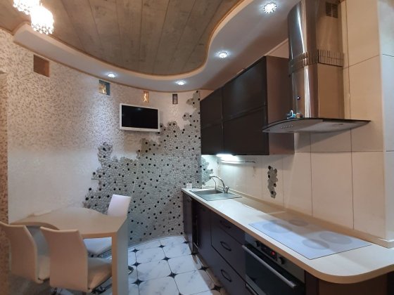 Дніпровська набережна 26, метро Осокорки 5 хв., Спорт лайф у дворі Киев