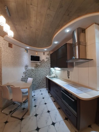 Дніпровська набережна 26, метро Осокорки 5 хв., Спорт лайф у дворі - фото 1