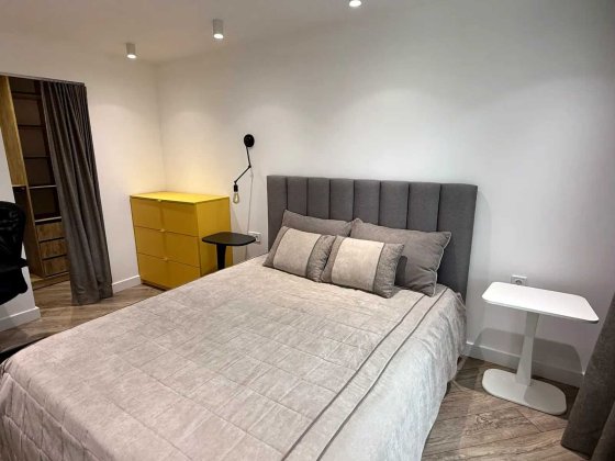 Здається стильна квартира, дизайнерський ремонтом у самому серці міста Киев