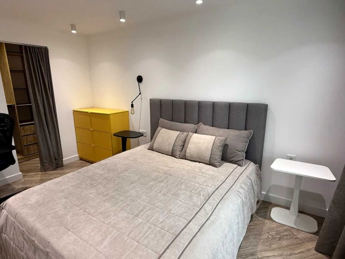 Здається стильна квартира, дизайнерський ремонтом у самому серці міста - фото 1