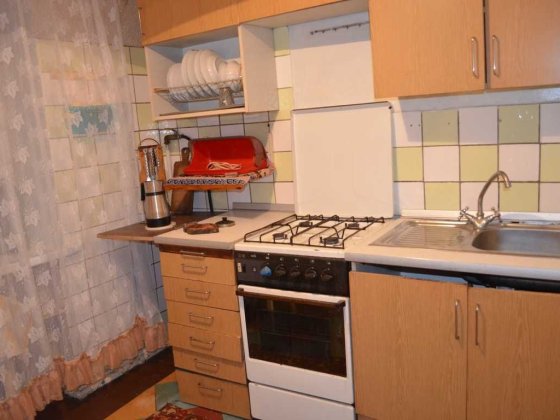 Сдам 2 х ком кв ул Милютенко  метро Лесная Черниговская  Лесной массив Киев