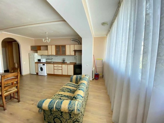 Здається видова та затишна 2х кімнатна квартира -студія. Липки Киев