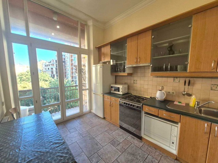 3-кімнатна квартира в центрі Києва, Хрещатик. Помісячна оренда - фото 1