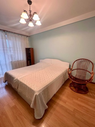 Архипенка 8, перша здача 3-к квартири, є газ, метро Оболонь! - фото 1