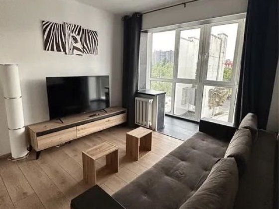 Гарна 2-к квартира Бул.Верховноі ради 8/20 Киев