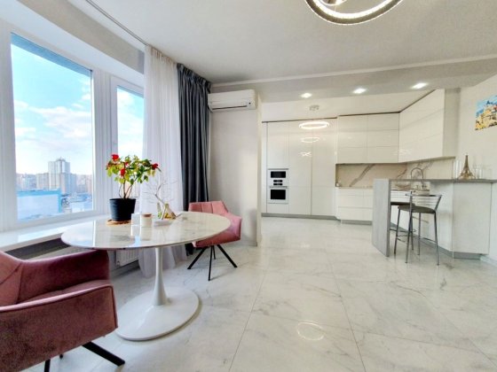 3к, Дніпровська набережна 26а, Новус, видова, метро Осокорки 3хв Киев