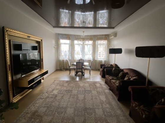 Здам  в оренду квартиру бул.Лесі Українки 23 Київ