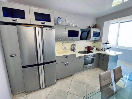 Оренда 4-х ком квартира Бульвар Лесі Українки 21-а(два ліжка) без % Киев