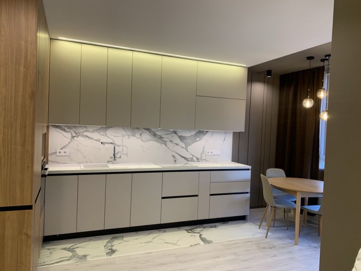 ЖК Варшавський Оренда евродвушки Є тепло, вода, працює ліфт!!! - фото 1