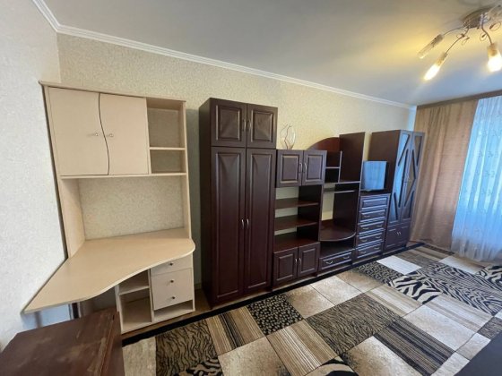 Перша оренда 1кв.36м. Газ. 2 поверх. Вул.Малишко 23. Метро 5хв. пішки. Київ