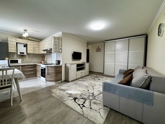 Здаю 1-кімнатну студію, вул. Космонавтів, р-н «Світанку». Ц5