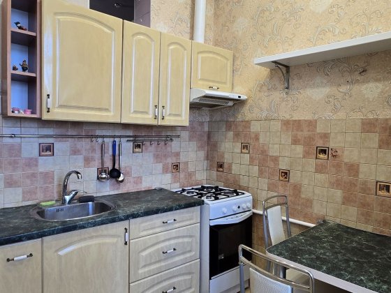 Сдам 1к сталинку на Яворницкого Озерка Днепр