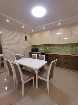 Здам в оренду 3 кімнатну квартиру вул. Дарницька - фото 1