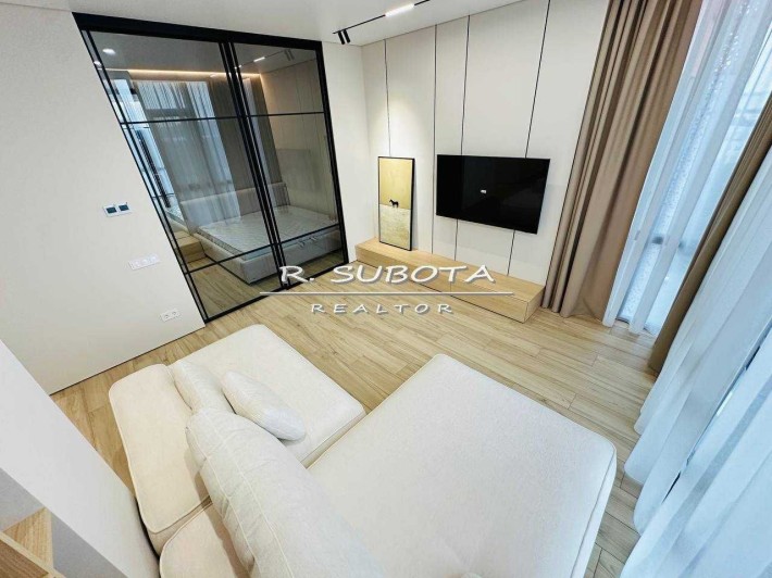 Стильная 2к студия 55 м2 в ЖК Южный, в р-не «Яхт Клуб Сич» Набережная - фото 1