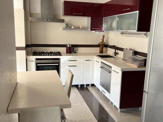 Оренда 3-х кімнатна квартира , вул. Щепова 4 , площа 86 метрів Львов