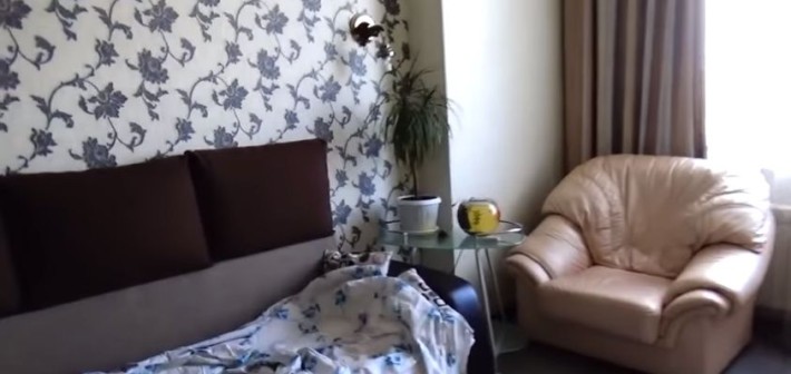 Сдам 3-х ком. кв в центре с АО  только  для 3-6муж.  от 1 мес и выше - фото 1