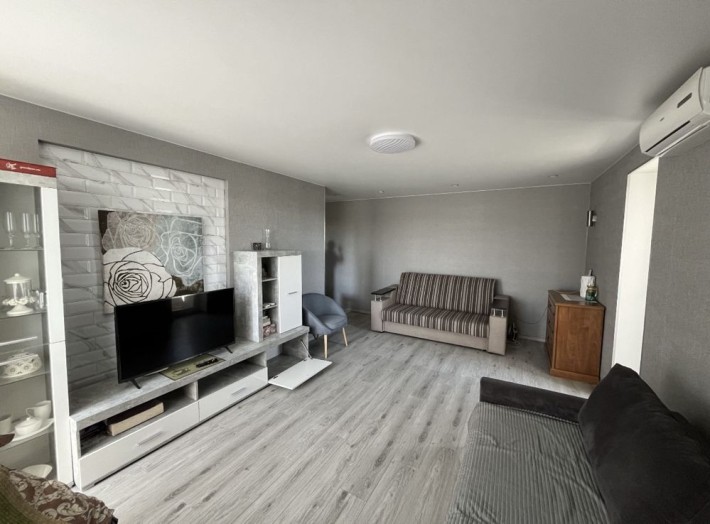 Здам 1о кімнатну квартиру вул.Євпаторійська, 100 ж/м Сокіл - фото 1