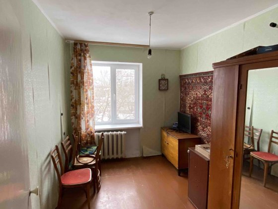 Продам теплу 3-кімнатну кватриру в Центрі, можна по сертифікату