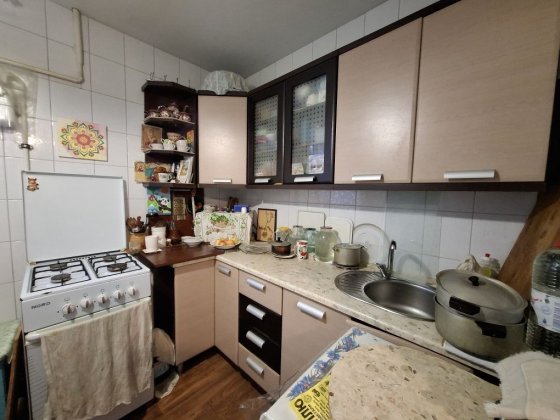 Сдам 2к квартиру на ул Строителей 1й этаж титова Днепр