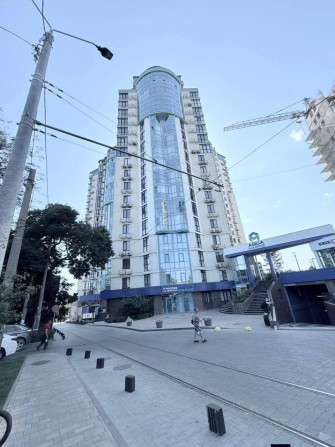 Сдам стильную квартиру в ЖК,, Аквамарин,, 16 ст Б.Фонтана - фото 1