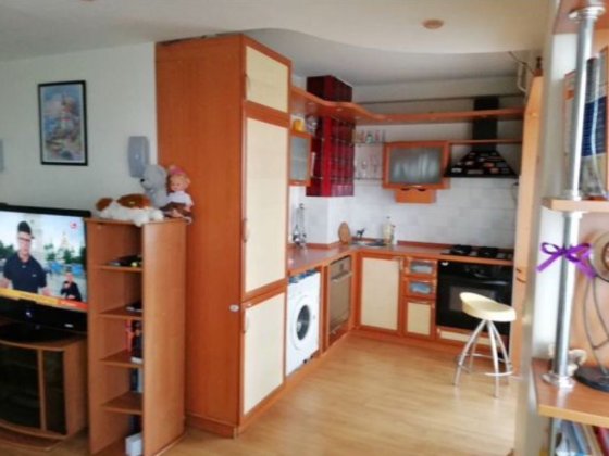 3-кімнатна, пр-т Науки 10. метро Деміївська Киев