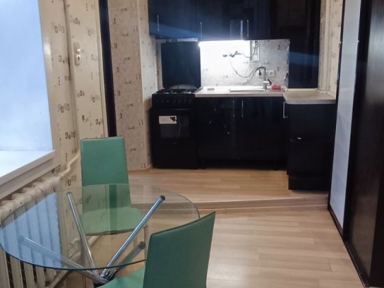 Оренда 2к квартири з гаражом на Романа Шухевича 17. Днепр