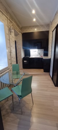 Оренда 2к квартири з гаражом на Романа Шухевича 17. - фото 1