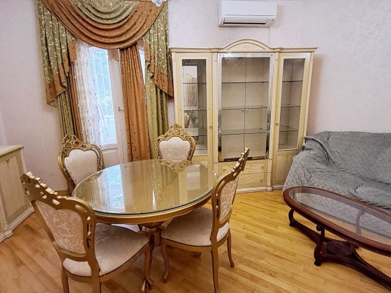 Оренда 2 - кімнатної квартири Грушевського 34/1 Киев