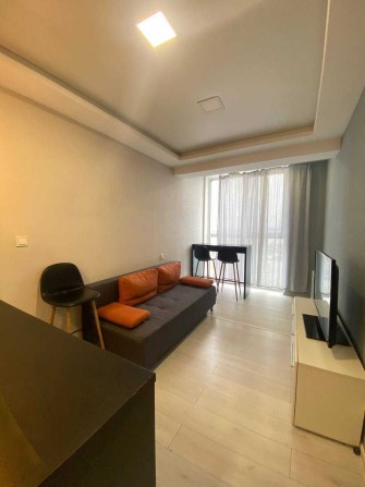 Сдам 1к квартиру в центре ЖК Лайтхаус - фото 1