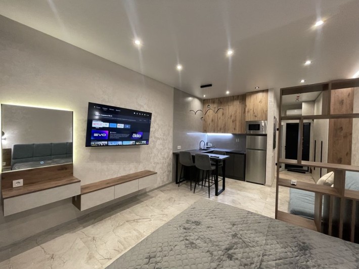 Сдам сдудию в Аркадии, ЖК Атмосфера, новая 30 м2 - фото 1